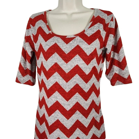 Rue 21 Sheath Knit Dress Scoop Neck Women Size L Grey Red Chevron Short Slv NEW - Picture 2 of 6